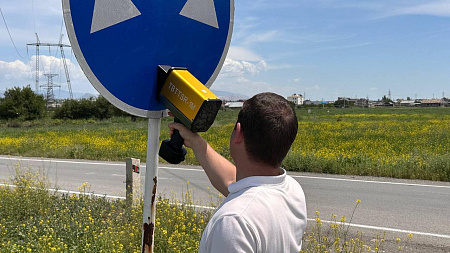 Ретрорефлектометр для дорожных знаков TBTTSR