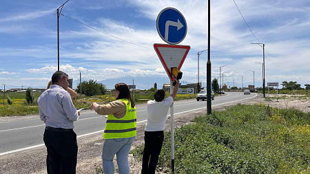 Ретрорефлектометр для дорожных знаков TBTTSR