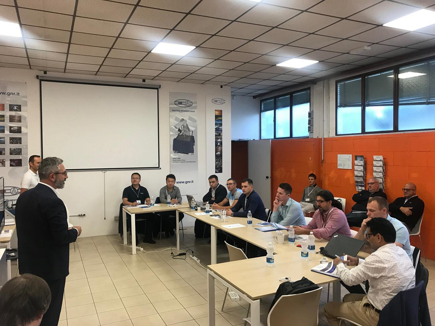 Обучение сотрудников Глобалтест на GNR